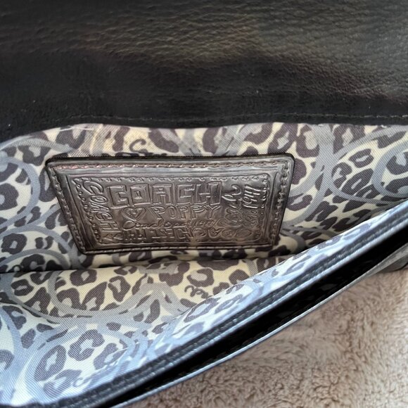 Coach Poppy Wallet - Picture 2 of 5